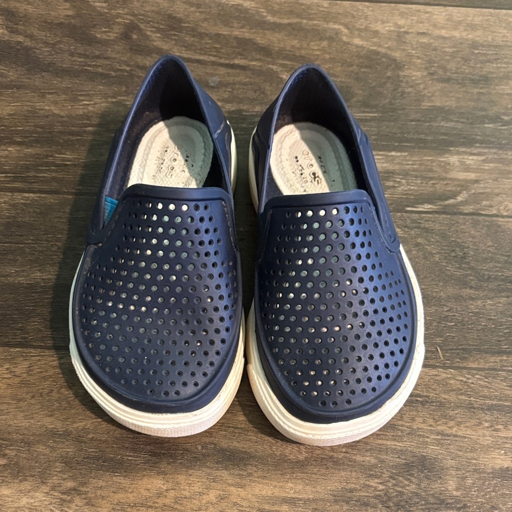 5 for $25!! CROCS Kids Navy Slip-On Shoes